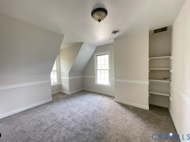 Building Photo - 9164 Avondale Dr