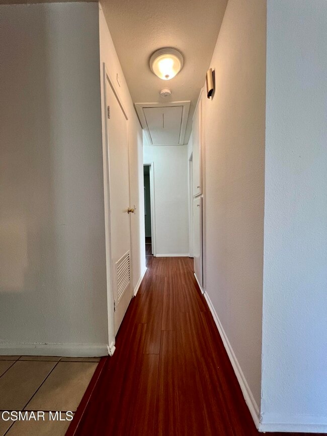 Building Photo - 28510 Conejo View Dr
