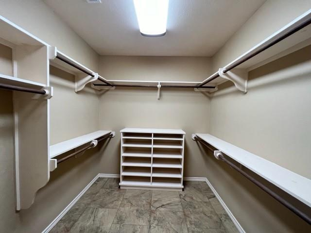 Building Photo - 806 Woodland Park Dr