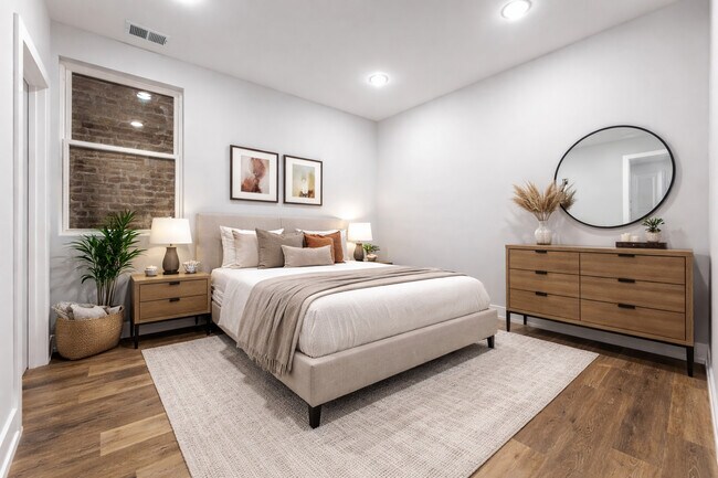 Building Photo - 5809 S Indiana Ave