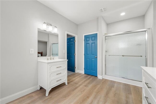 Building Photo - 450 Oliver Ridge Dr