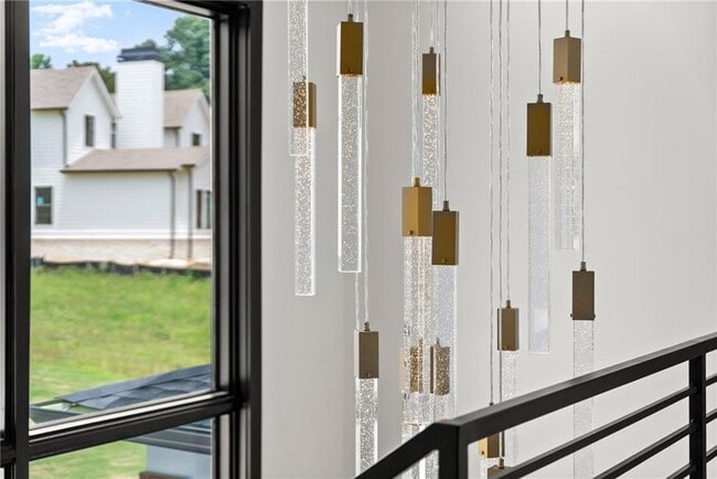 Building Photo - 151 S Pointe Dr