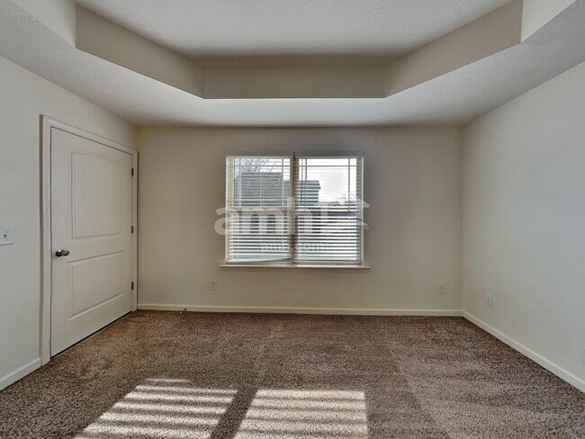 Building Photo - 123 Farmbrook Ct