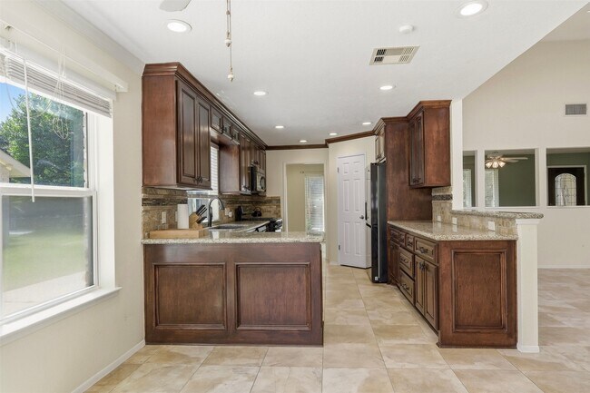 Building Photo - 3807 Glenwood Springs Dr