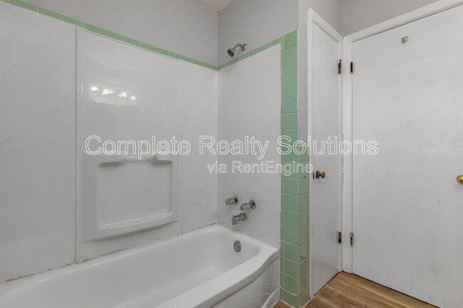 Building Photo - 8881 Darnell Pl