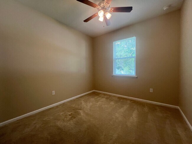 Building Photo - Stunning & Spacious  2 story home COMING S...