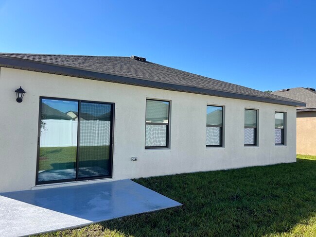 Building Photo - 9618 Sea Spray Dr