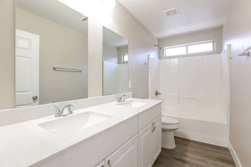 Building Photo - 4761 Saville Garden Ct