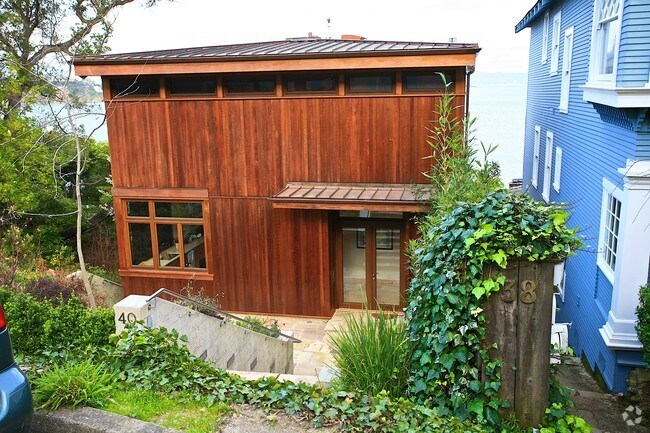Primary Photo - 38 Bulkley Ave