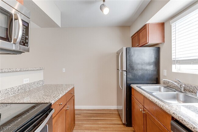 Building Photo - 2750 S Durango Dr