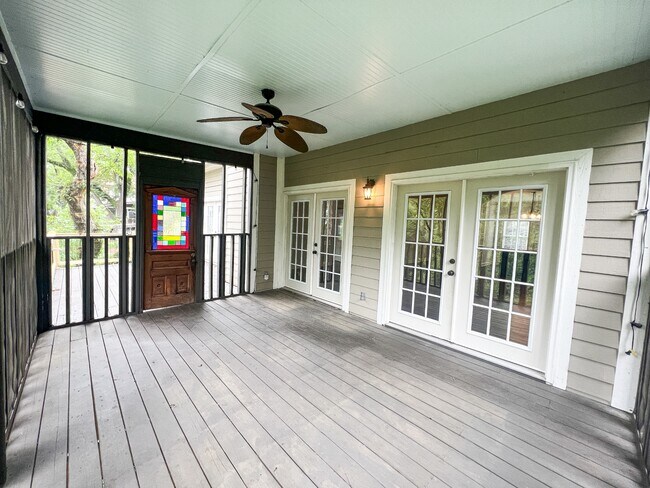 Building Photo - 367 Rowe Rd