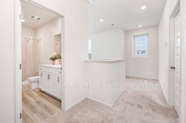 Building Photo - 40383 Birchfield Dr