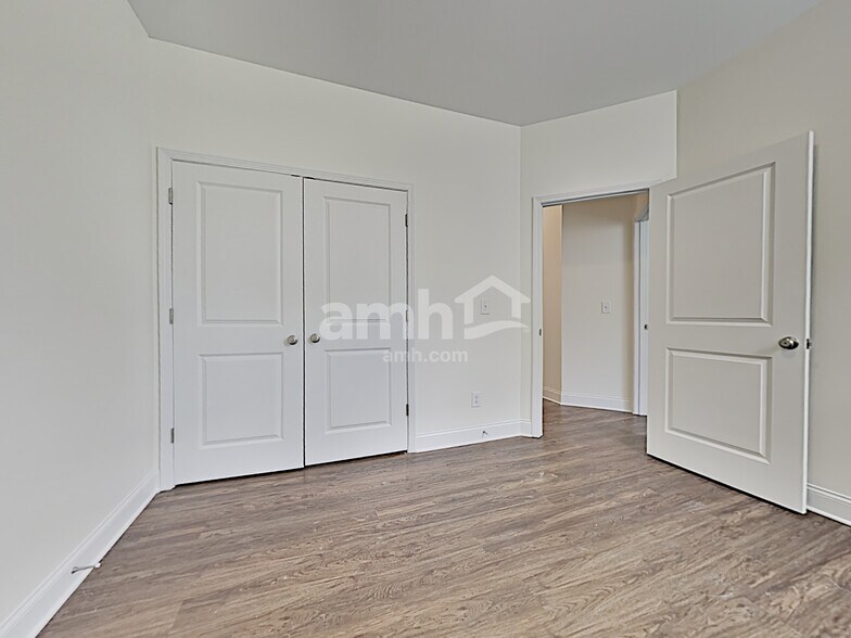 Building Photo - 109 Pullen Dr