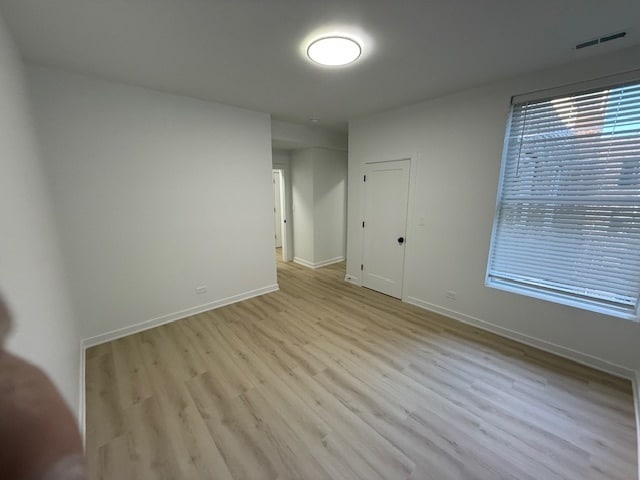 Building Photo - 7717 N Sheridan Rd