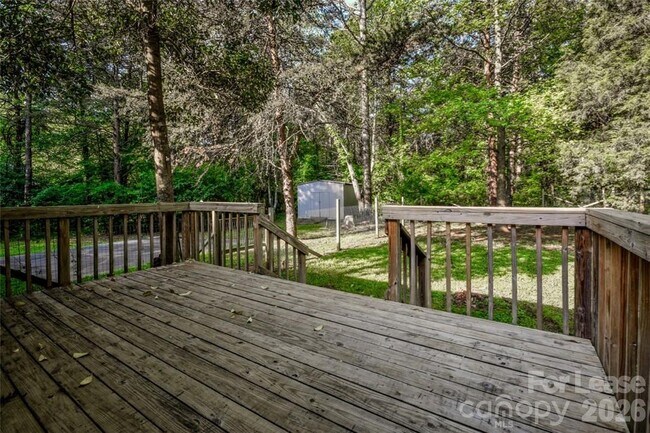 Building Photo - 7730 Deer Track Dr