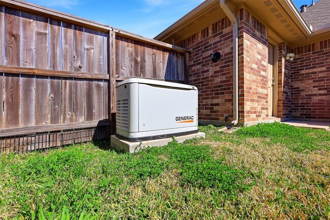 Building Photo - 12507 Fort Isabella Dr