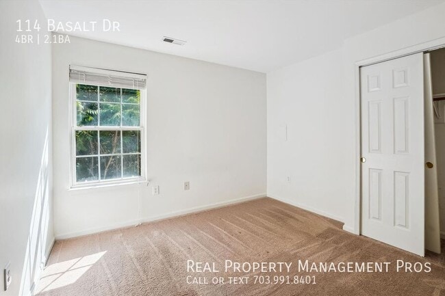 Building Photo - 114 Basalt Dr
