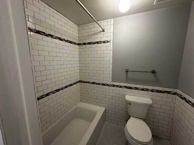 Building Photo - "Charming 2-Bed Retreat with Hardwood Floors in Golden, CO!"