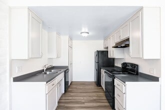 Building Photo - 55120 Airlane Dr