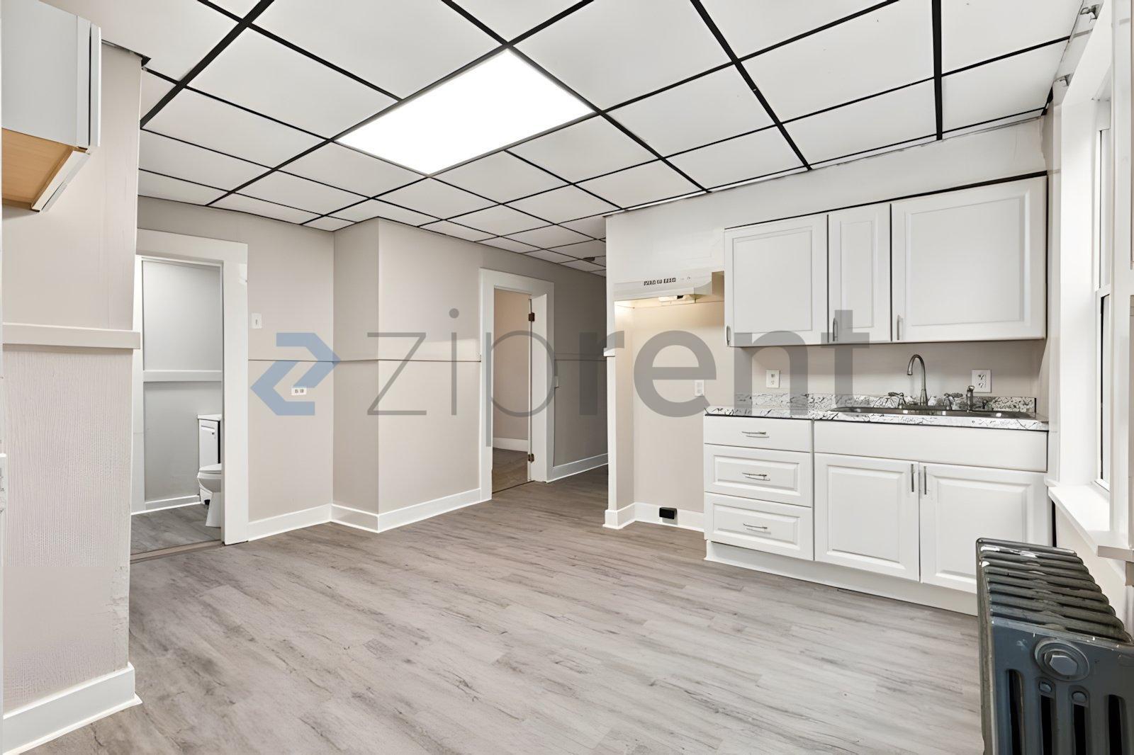 Building Photo - Unit