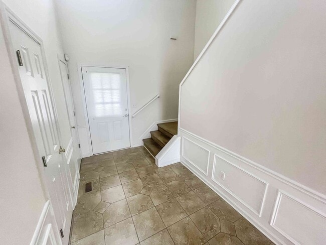 Building Photo - Alpharetta - 3BR - Finished Basement!