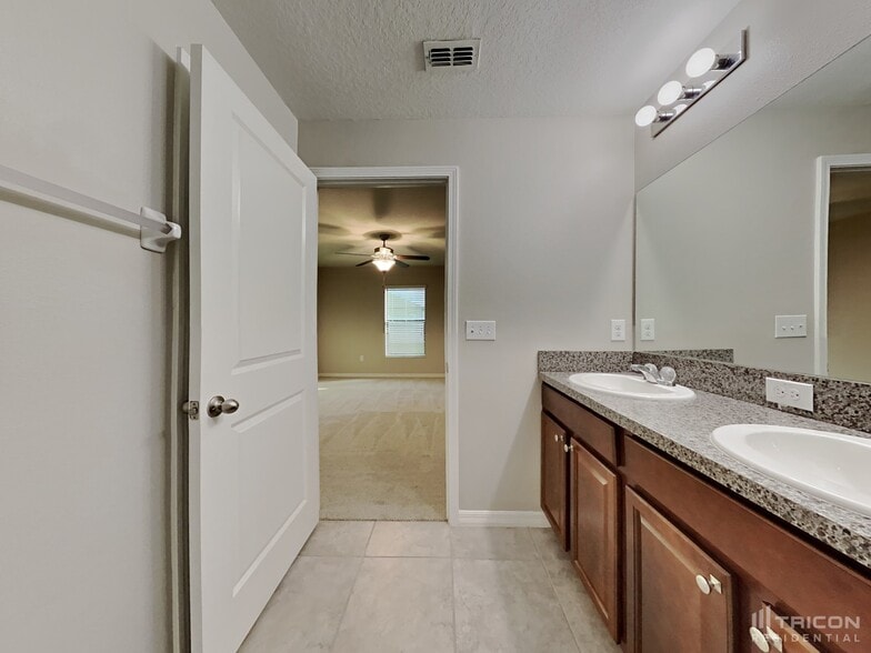 Building Photo - 14107 Covert Green Pl