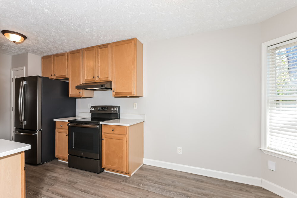 Building Photo - 330 Fieldstone Ln