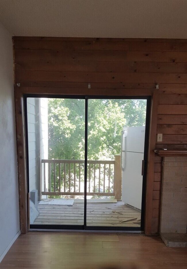 Building Photo - 210 SW 17th St