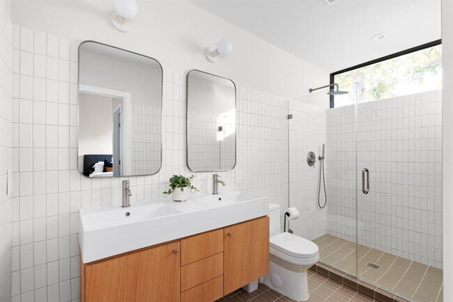 Building Photo - 5313 Avenue G