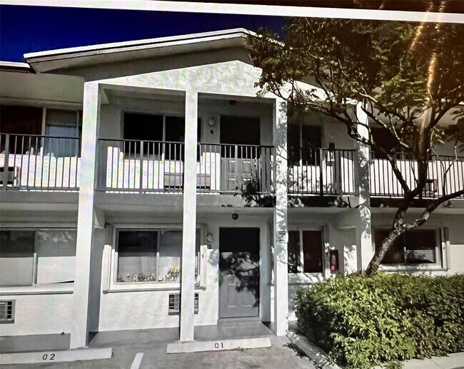 Building Photo - 1812 E Oakland Park Blvd