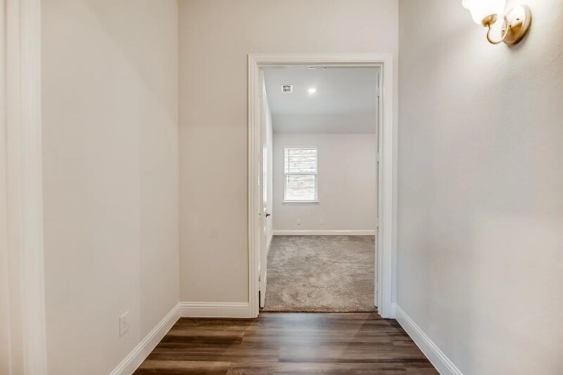 Building Photo - 2470 Canary Grass Ln