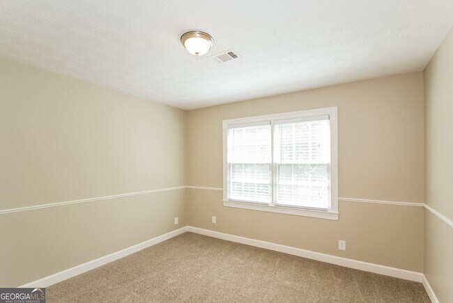 Building Photo - 1177 Justin Ln