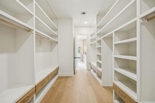 Building Photo - 6244 Richmond Ave