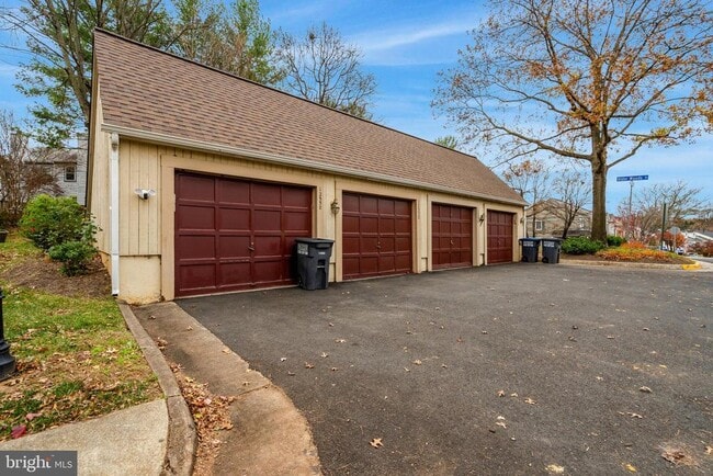 Building Photo - 12552 Garland Tree Ct