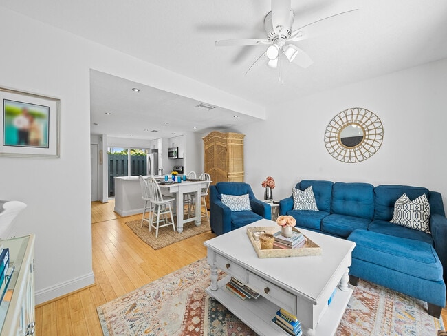 Building Photo - 1989 NE 15th Ave