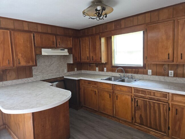 Building Photo - 360 Cooper Rd