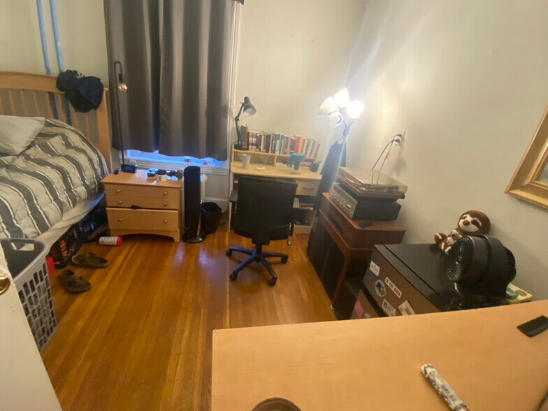 bedroom 2 - 414 S 41st Street