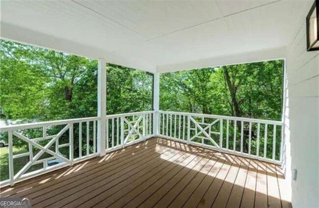 Building Photo - 195 Creekside Park Dr