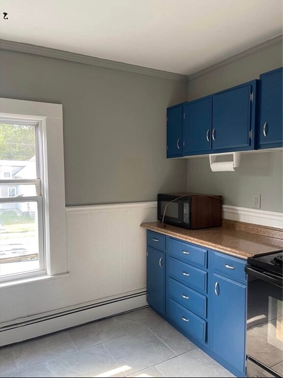 Building Photo - 93 Spruce St