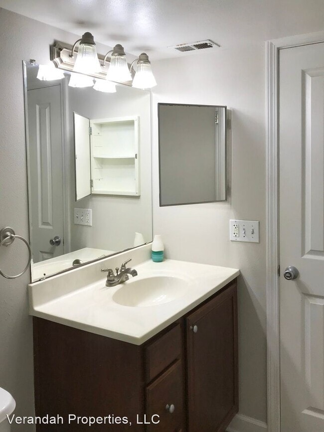 Building Photo - 2 br, 2 bath House - 4862 S. Conway Road U...
