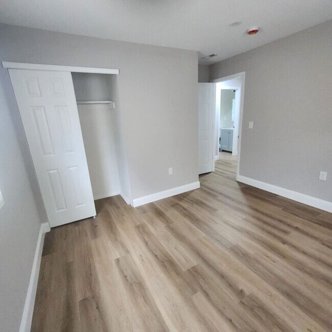 Building Photo - A Spacious 4 bedroom house for Rent !!!