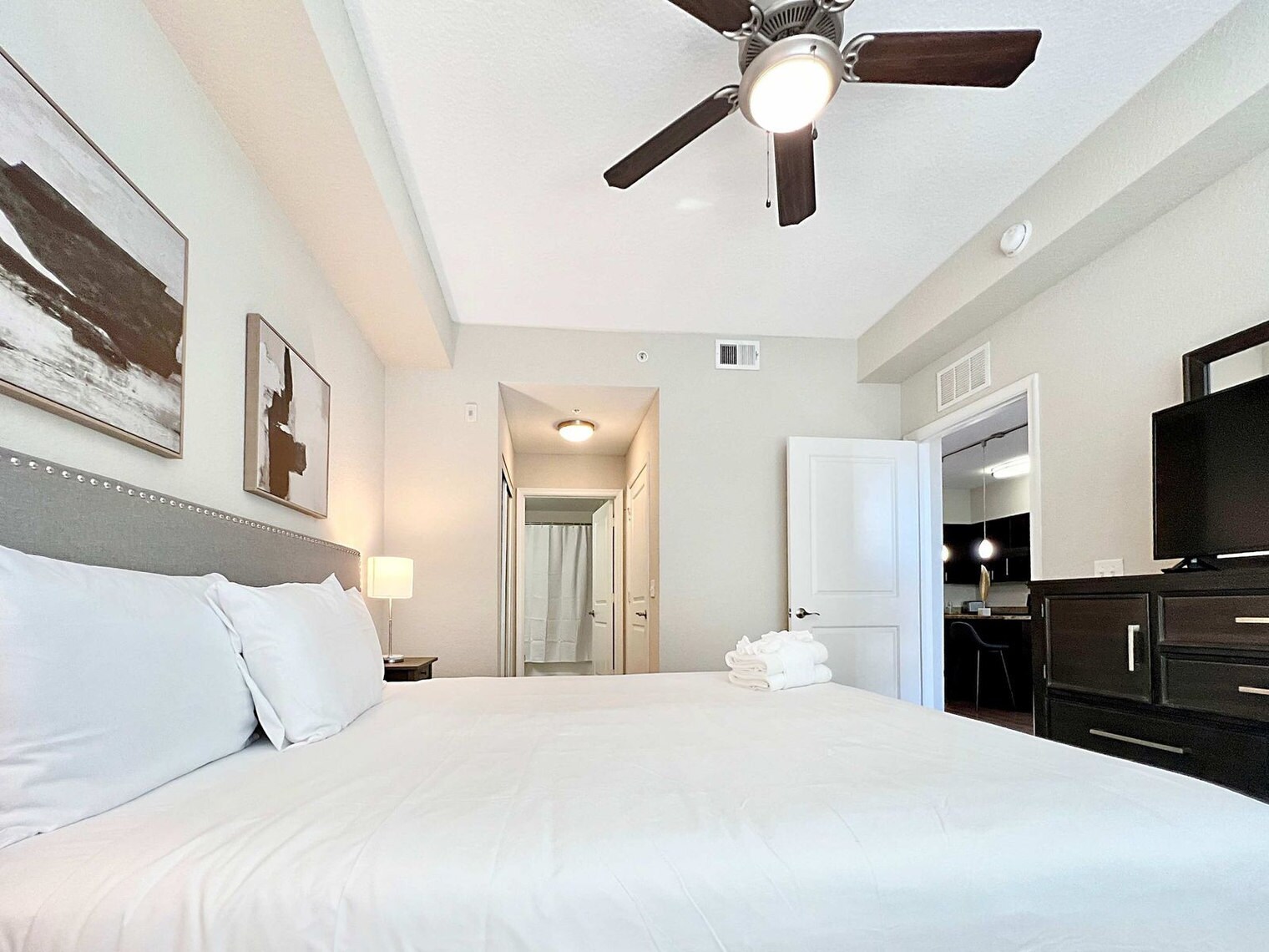 Building Photo - 4504 W Spruce St