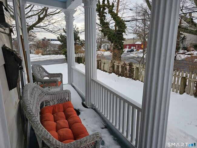 Building Photo - 19 Howard Ave