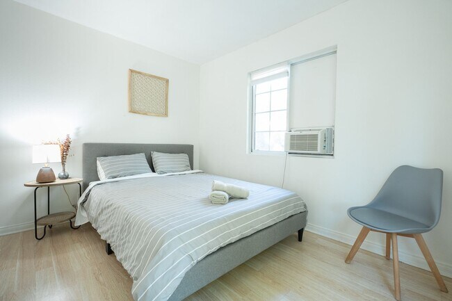 Building Photo - Cozy Zen Retreat Home with 4BD+3BA  Share ...