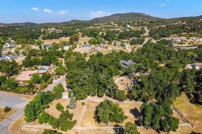 Building Photo - 35455 El Niguel Rd