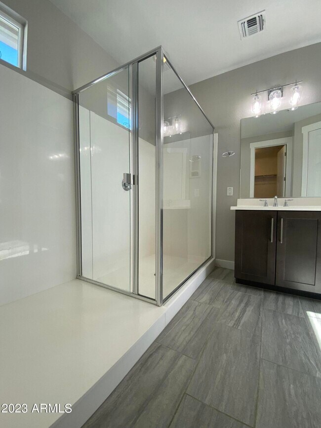 Building Photo - 21065 W Elm Way Ct