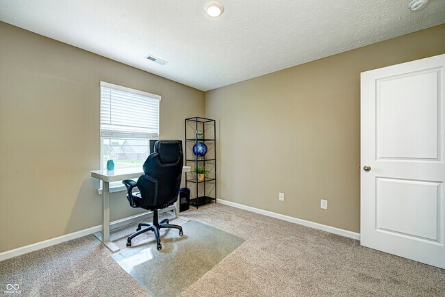 Building Photo - 1728 Gordon Dr