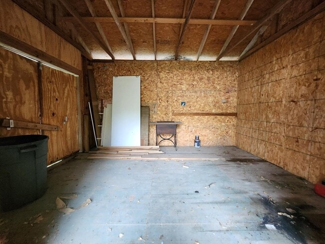 Building Photo - 913 Prescott St