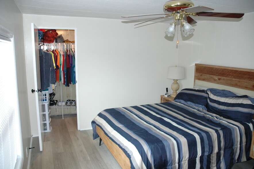 Building Photo - 23 Kinsmen Dr