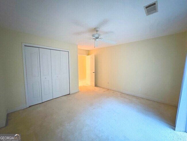 Building Photo - 2939 Rivercrest Dr